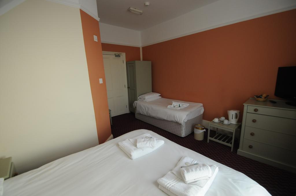Royal Oak Hotel Хоукхърст Екстериор снимка